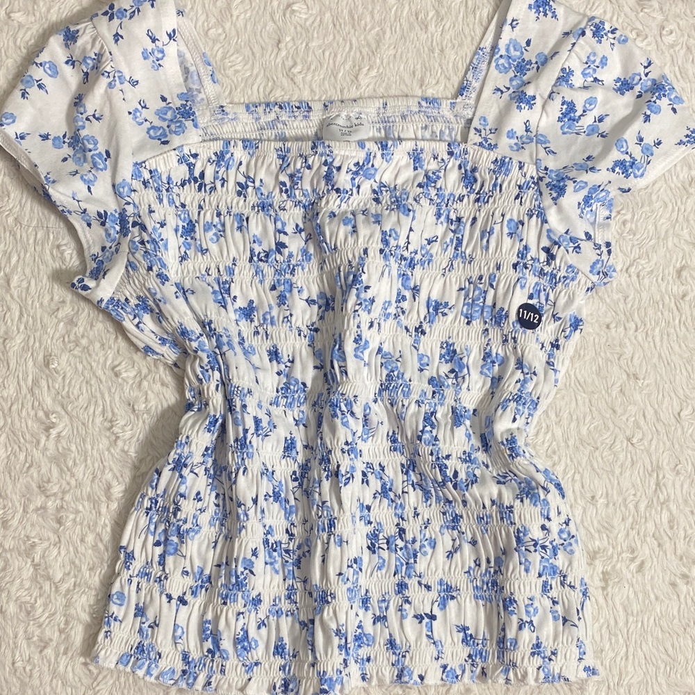 Abercrombie Floral Blue and White Smocked Top NWT